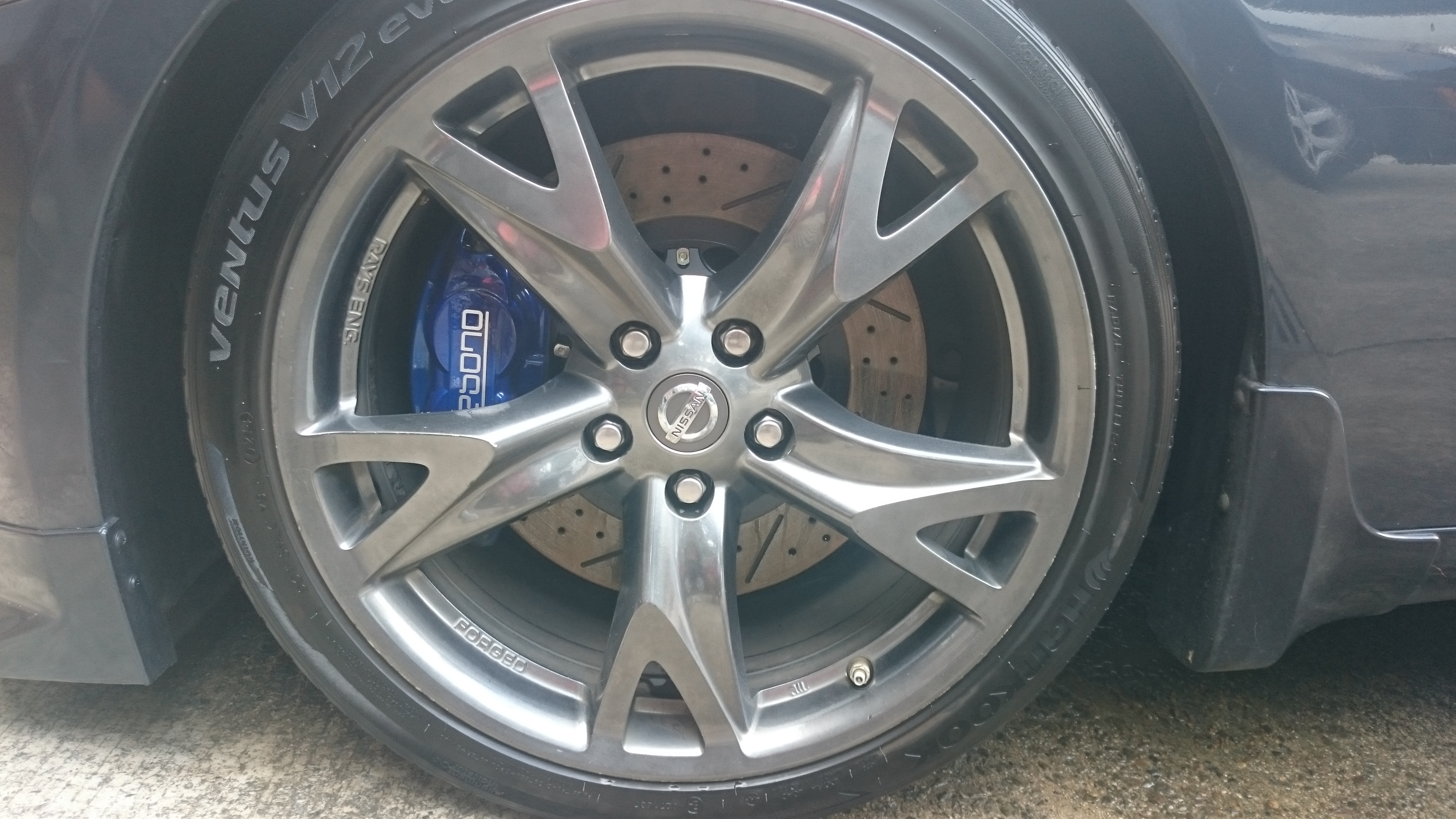 Caliper color idea for gunmetal rims and IP coupe MyG37